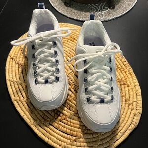 Sketcher’s Sport Women’s Sneakers Size 6